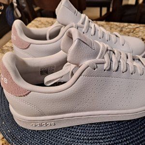 ADIDAS - Advantage Tennis shoes